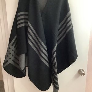 BB Dakota - shawl/cape